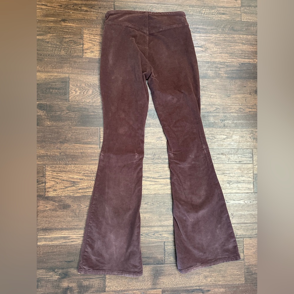 Pacsun Brown Corduroy Low Rise
Flare Pants size 27 great condition side zip - Picture 5 of 17